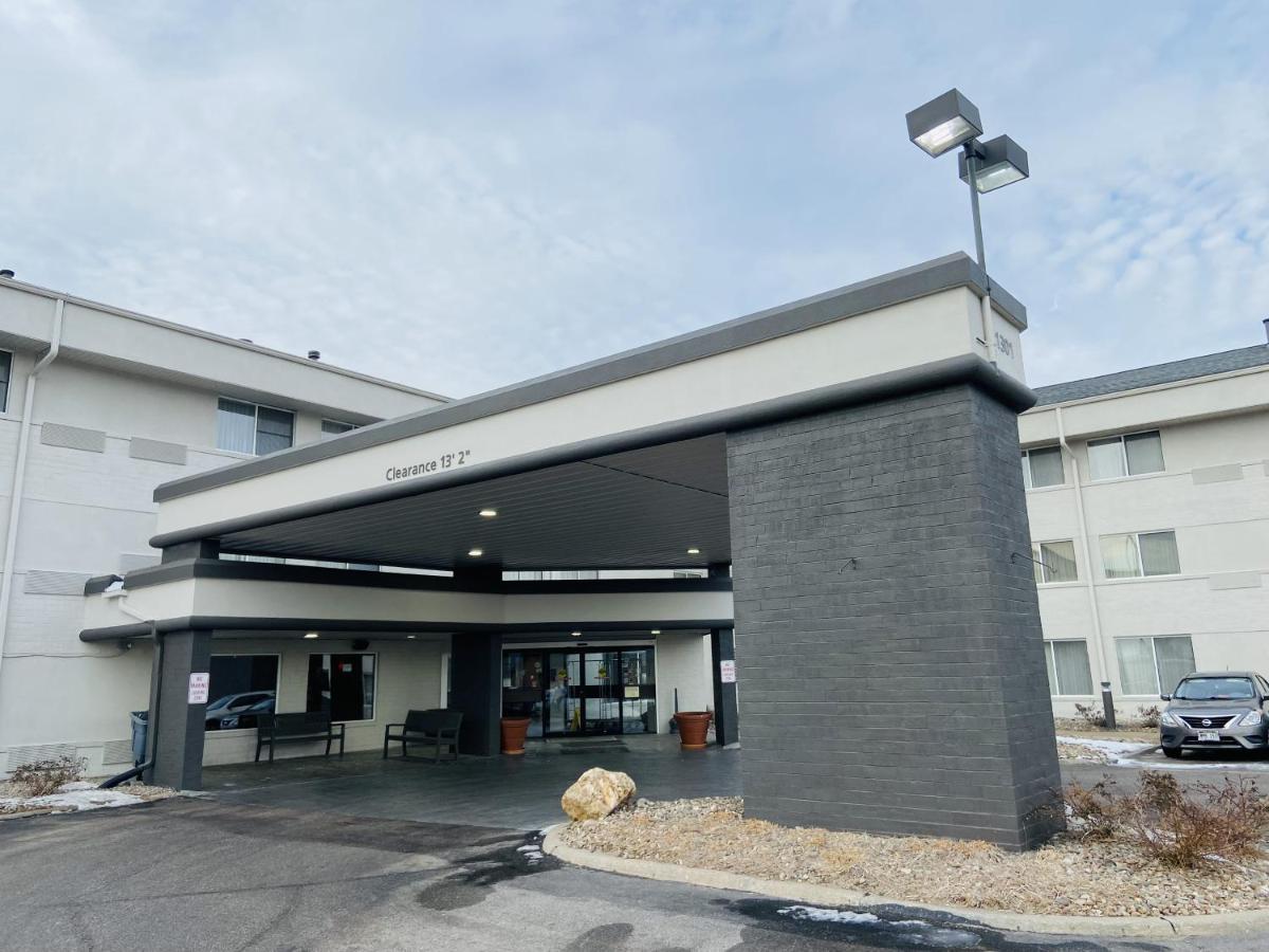 Hotel Wingate By Wyndham Lincoln Airport East Zewnętrze zdjęcie