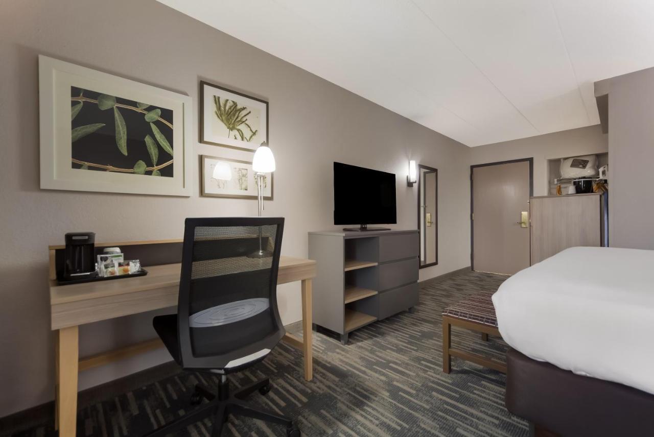 Hotel Wingate By Wyndham Lincoln Airport East Zewnętrze zdjęcie
