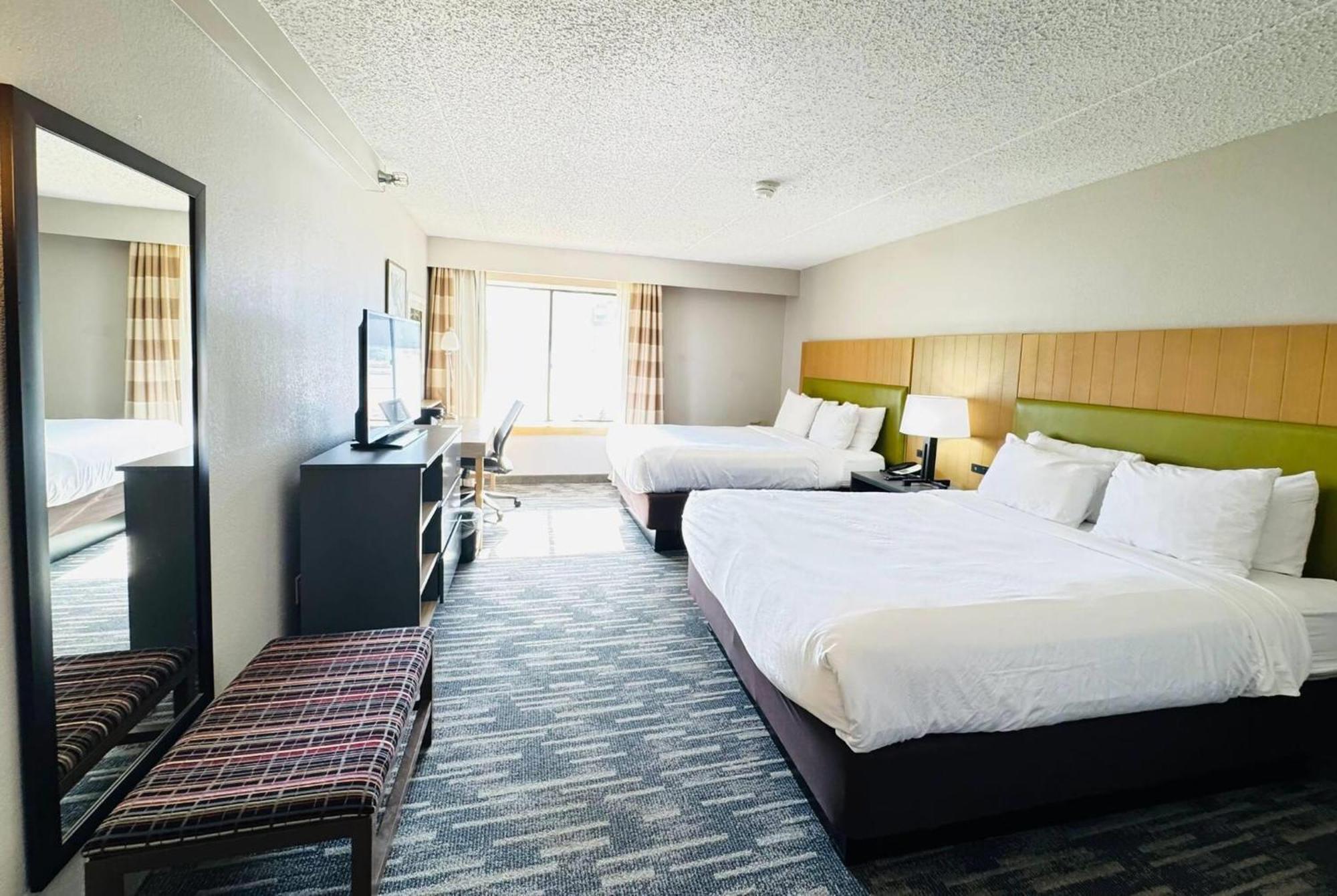 Hotel Wingate By Wyndham Lincoln Airport East Zewnętrze zdjęcie
