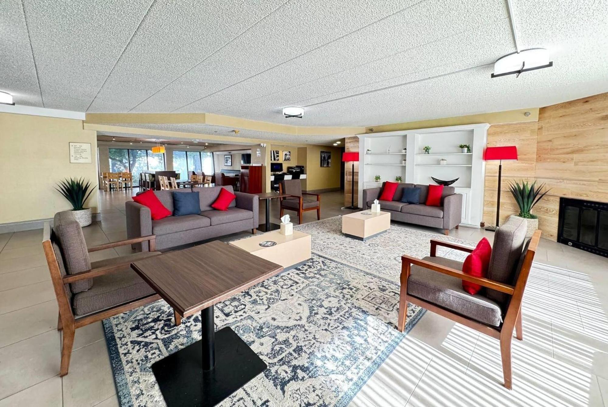Hotel Wingate By Wyndham Lincoln Airport East Zewnętrze zdjęcie
