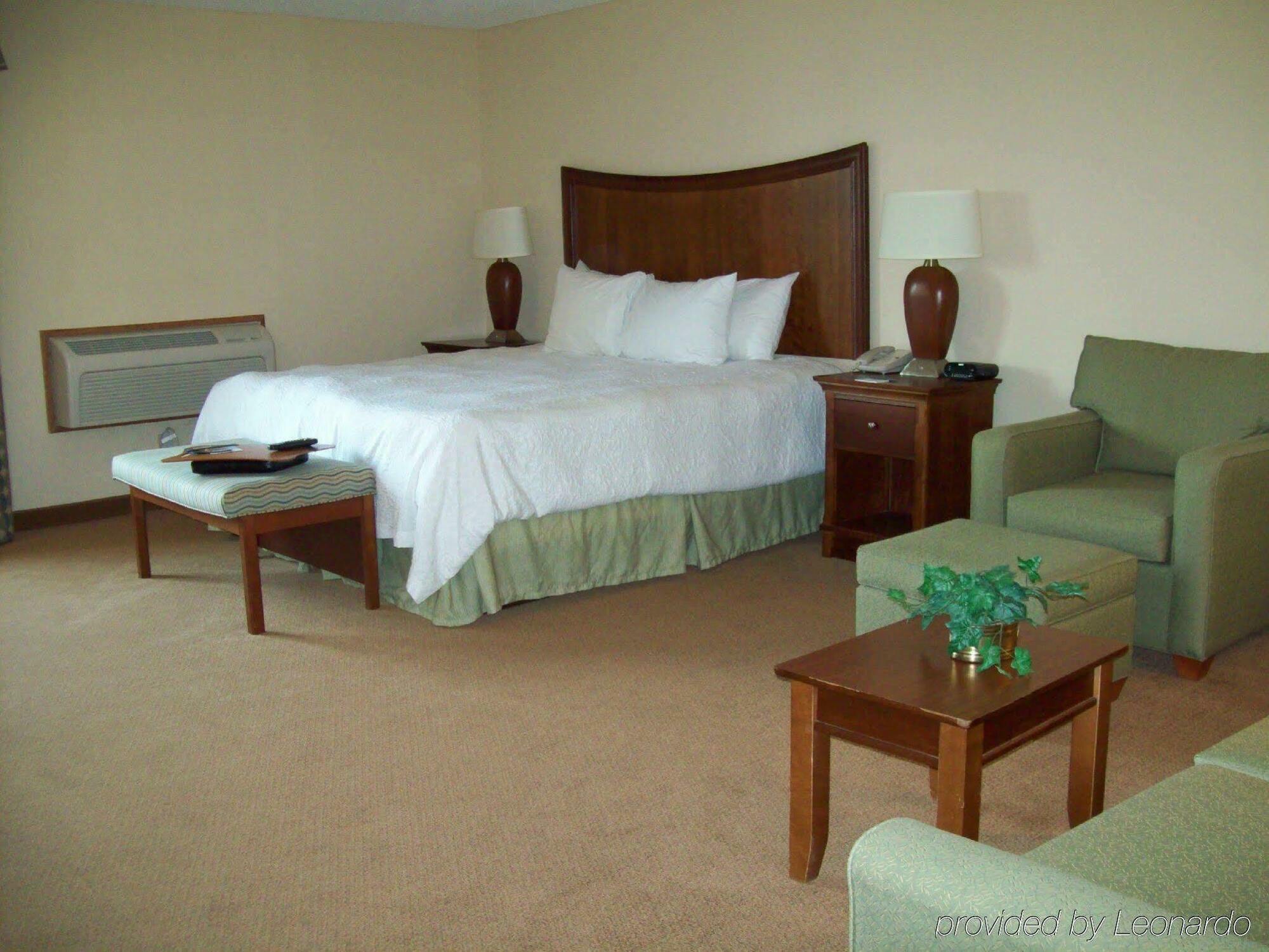 Hotel Wingate By Wyndham Lincoln Airport East Zewnętrze zdjęcie